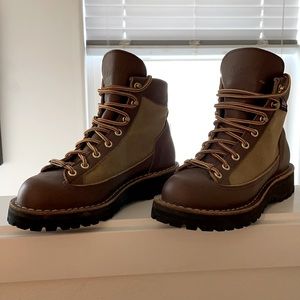 Women’s Danner Light Boots